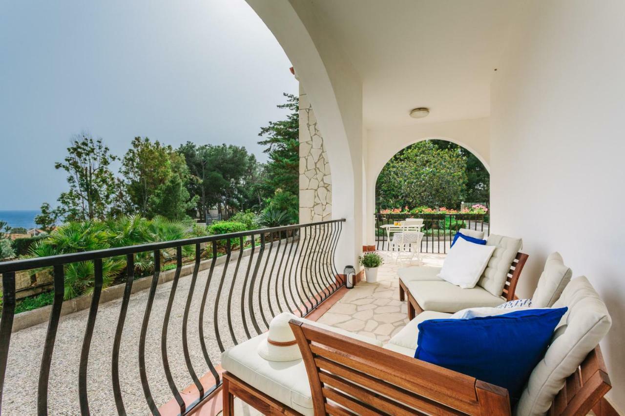 פלמיריו Villa Del Quarzo מראה חיצוני תמונה